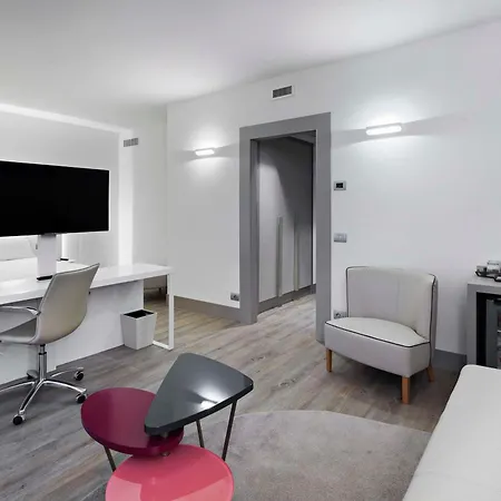 Nh Milano Congress Centre Otel 4*