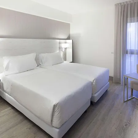 Otel Nh Milano Congress Centre 4*